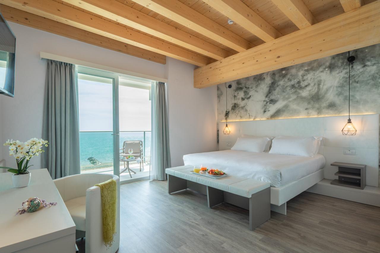 Elite Hotel 4*